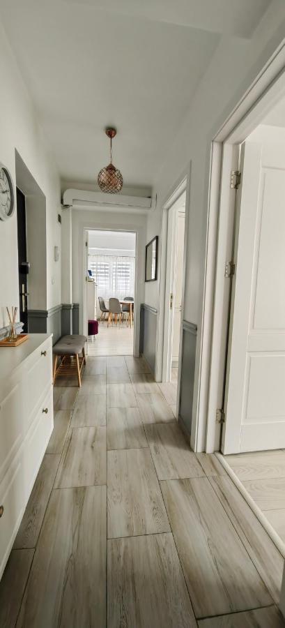 Apartament 1 Mai Bloc Nou-Self Check-In Крайова Экстерьер фото