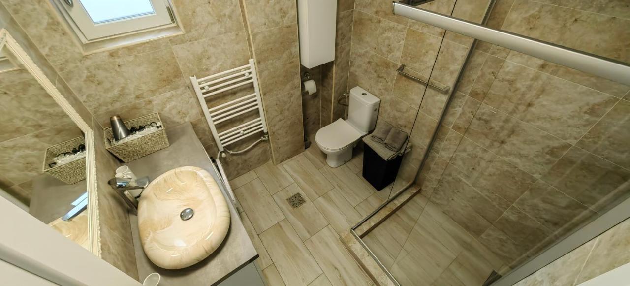Apartament 1 Mai Bloc Nou-Self Check-In Крайова Экстерьер фото