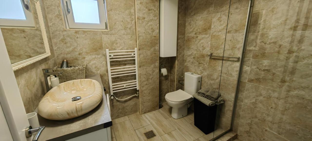 Apartament 1 Mai Bloc Nou-Self Check-In Крайова Экстерьер фото